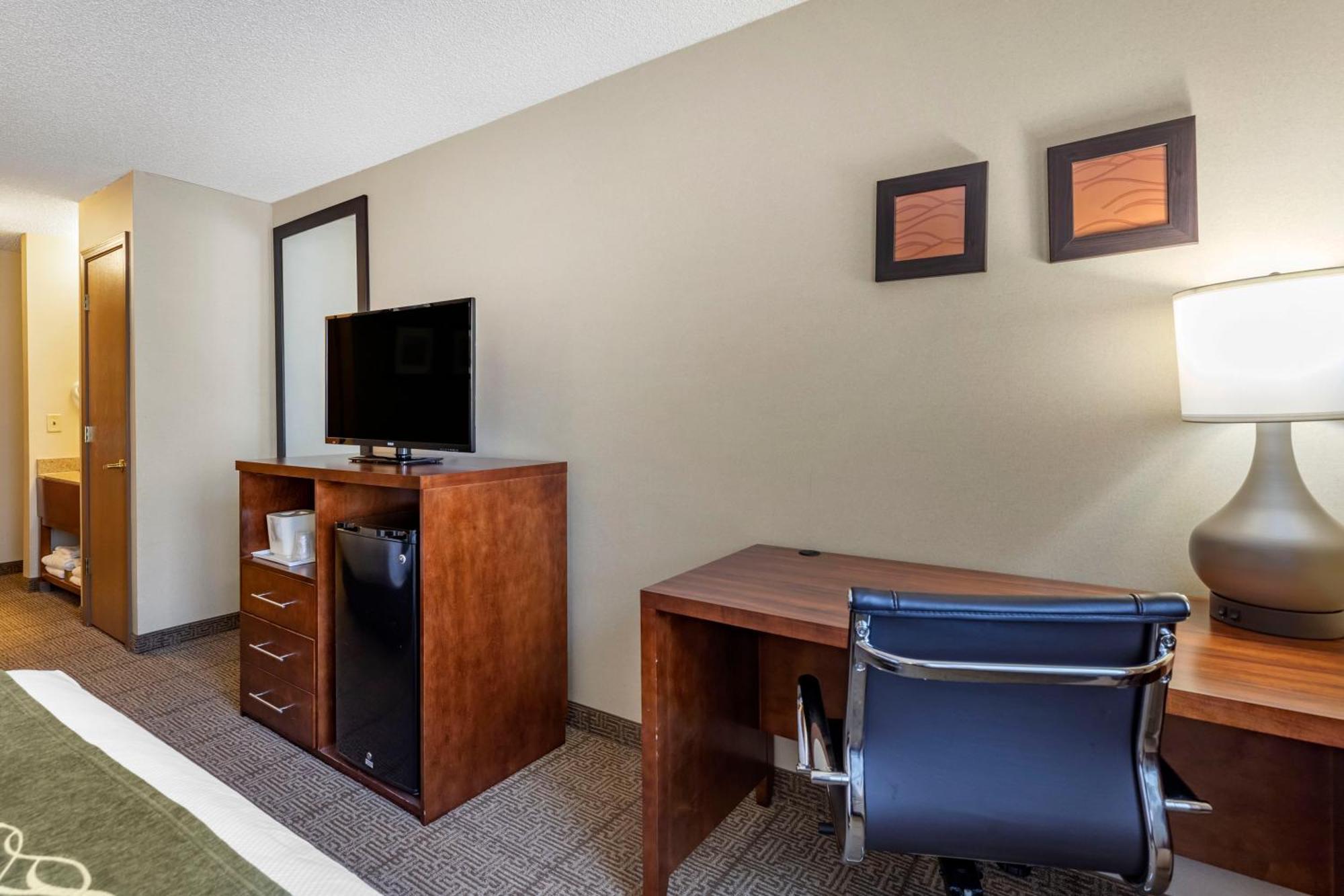 Comfort Inn Denver West Arvada Station Wheat Ridge Exterior photo