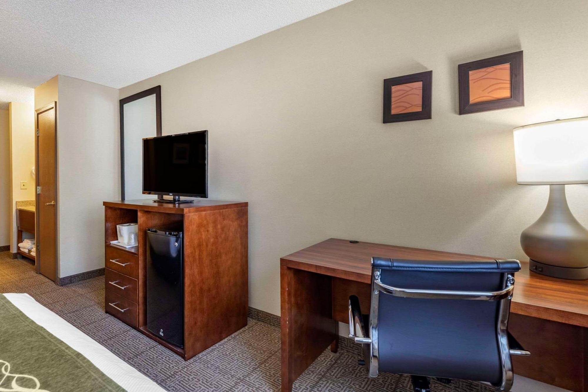 Comfort Inn Denver West Arvada Station Wheat Ridge Exterior photo