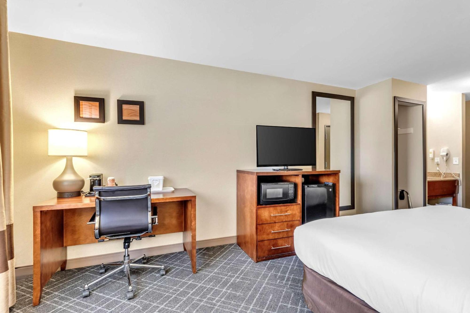 Comfort Inn Denver West Arvada Station Wheat Ridge Exterior photo