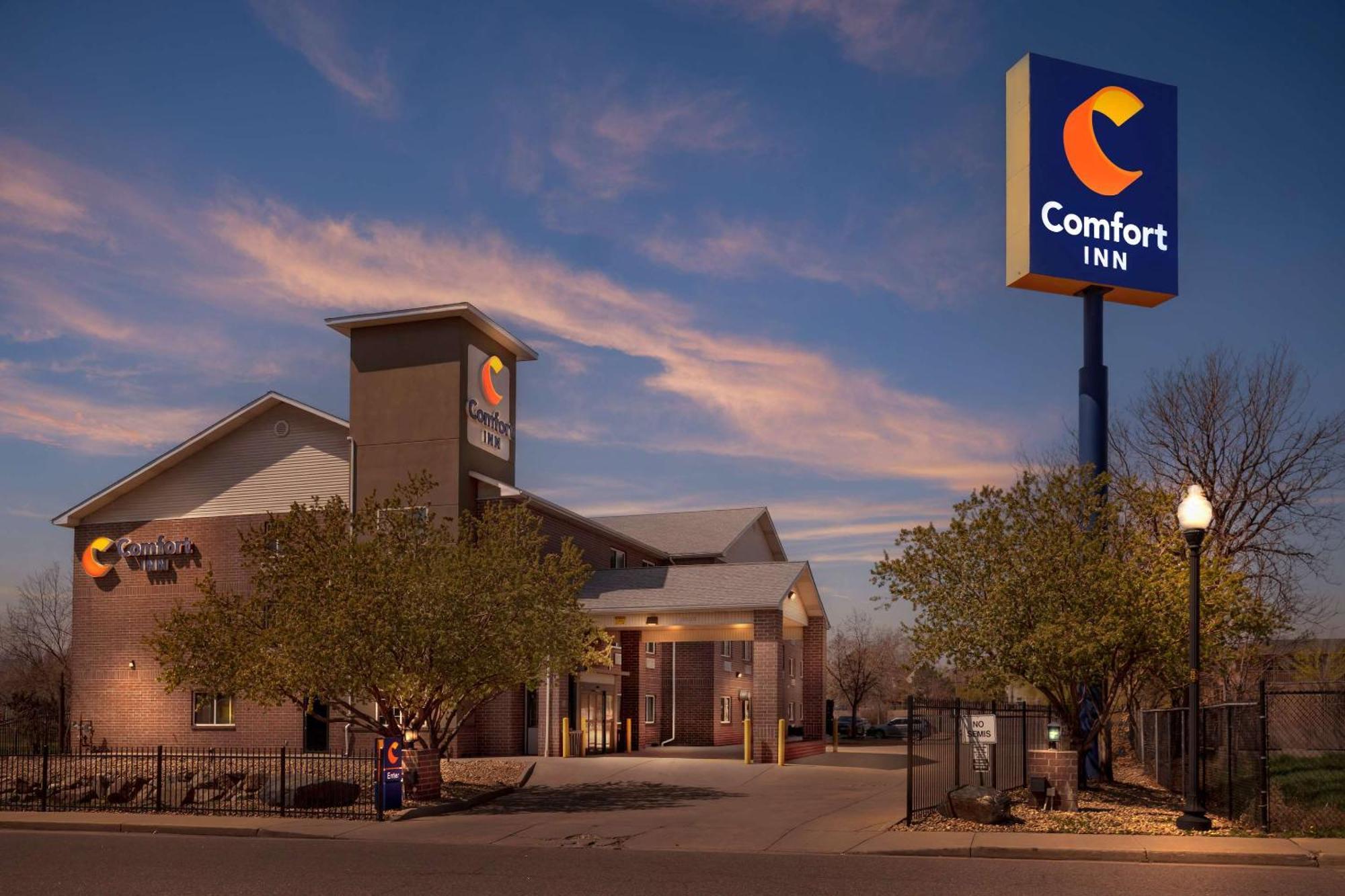 Comfort Inn Denver West Arvada Station Wheat Ridge Exterior photo