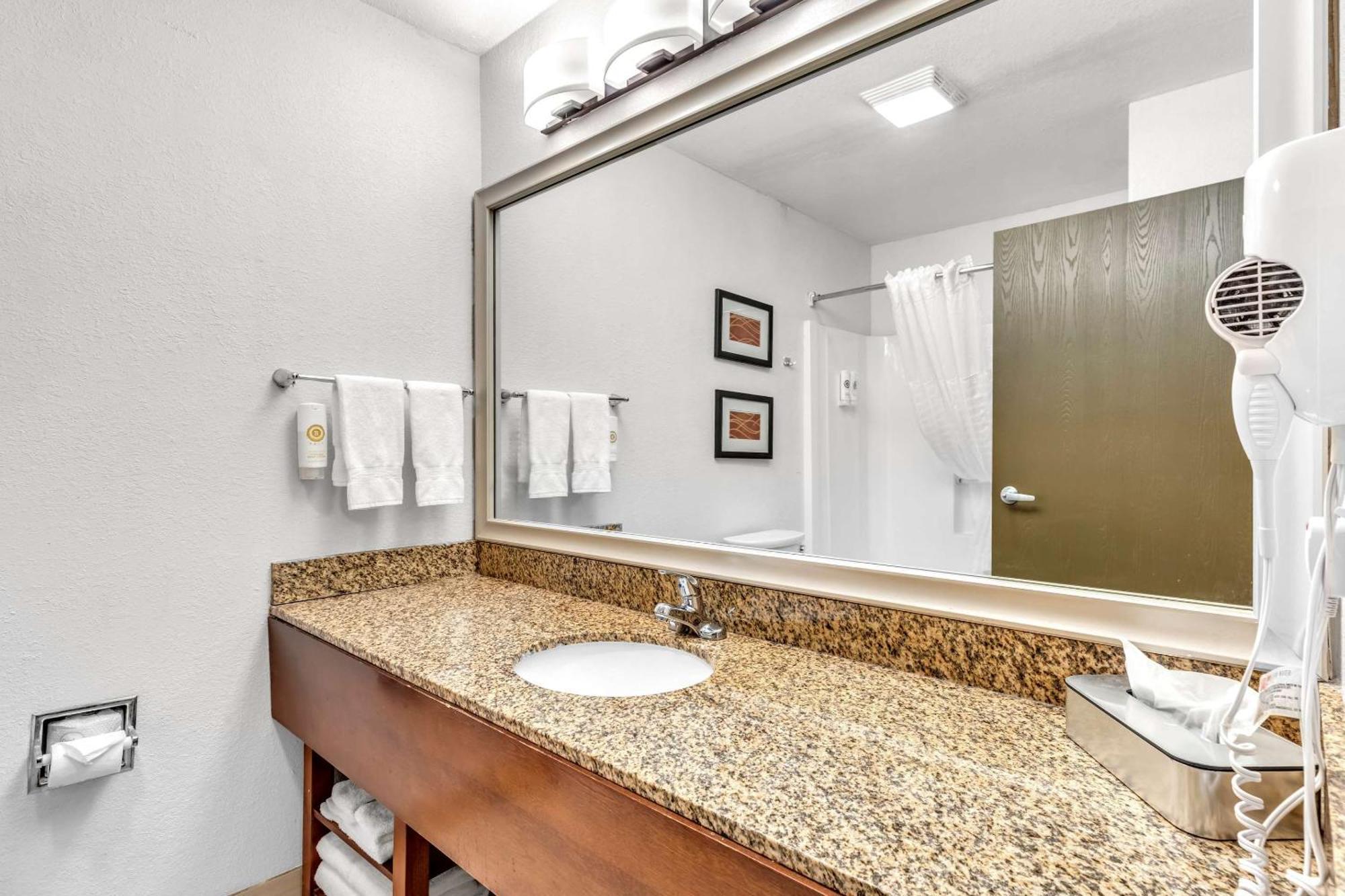 Comfort Inn Denver West Arvada Station Wheat Ridge Exterior photo
